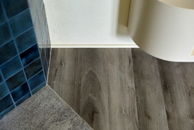 Кварцевый ламинат Home Expert Натуральный Дуб Горный ручей 1211/68W906